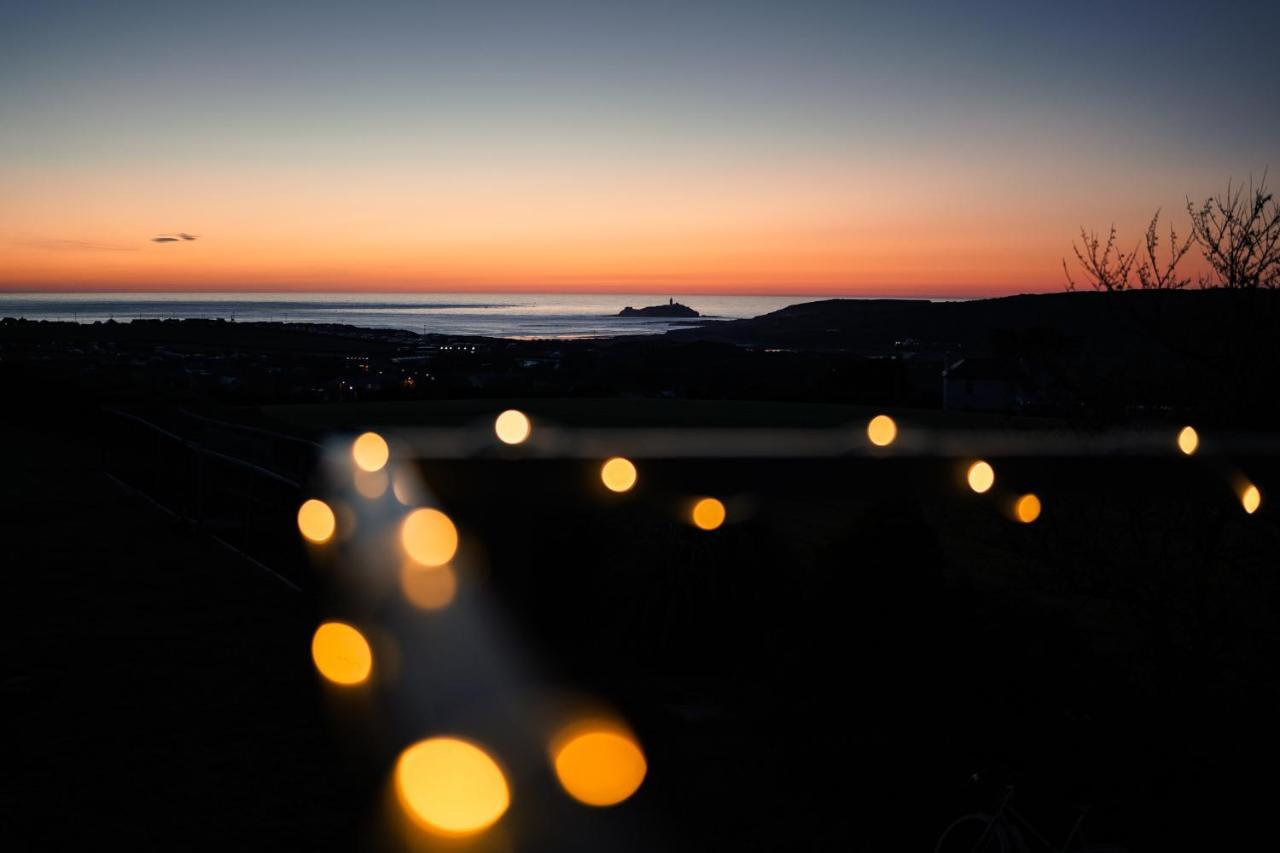 Spacious Sea-view Apt. Overlooking St Ives Bay Gwithian