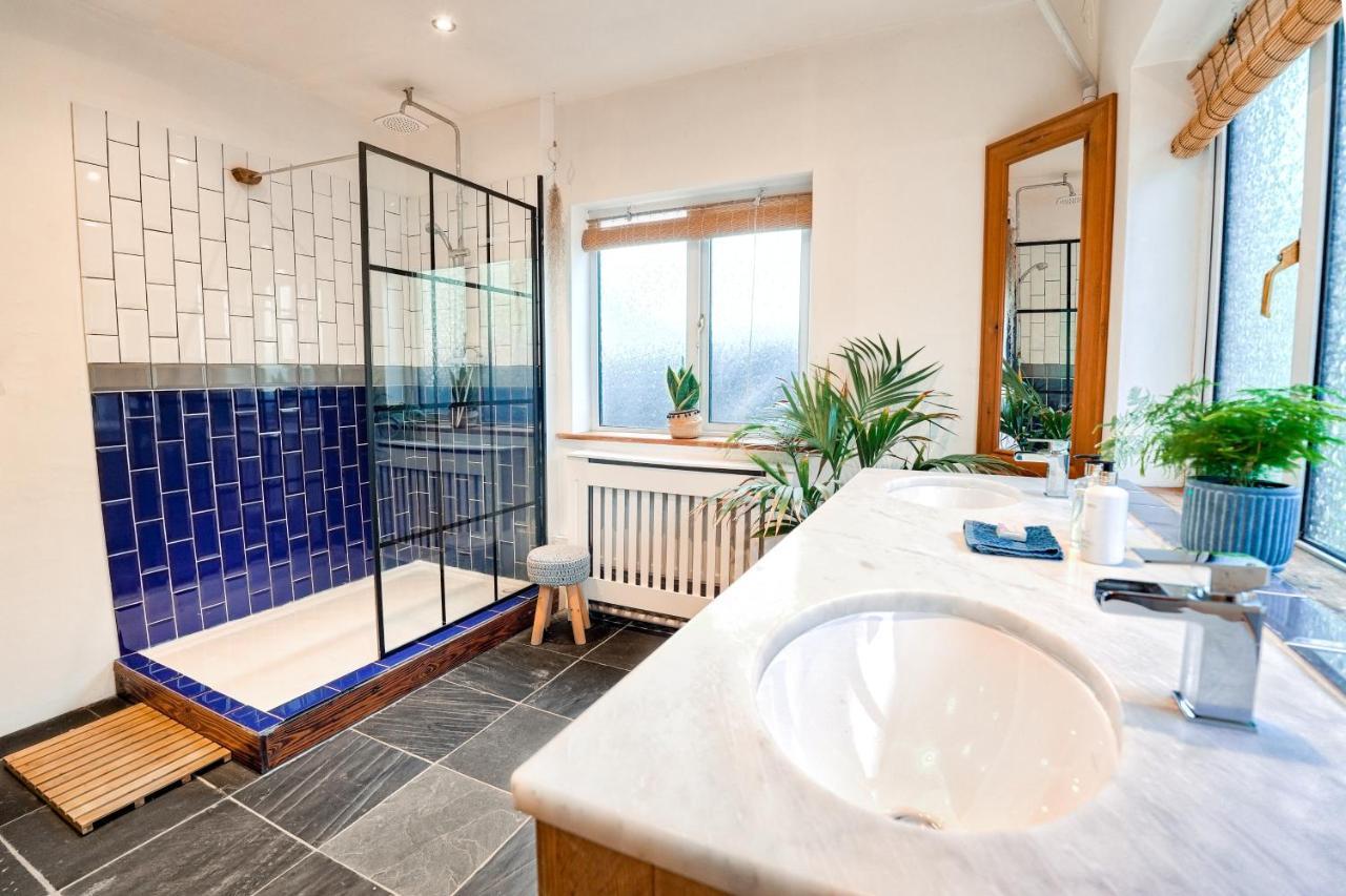 Spacious Sea-view Apt. Overlooking St Ives Bay * Gwithian