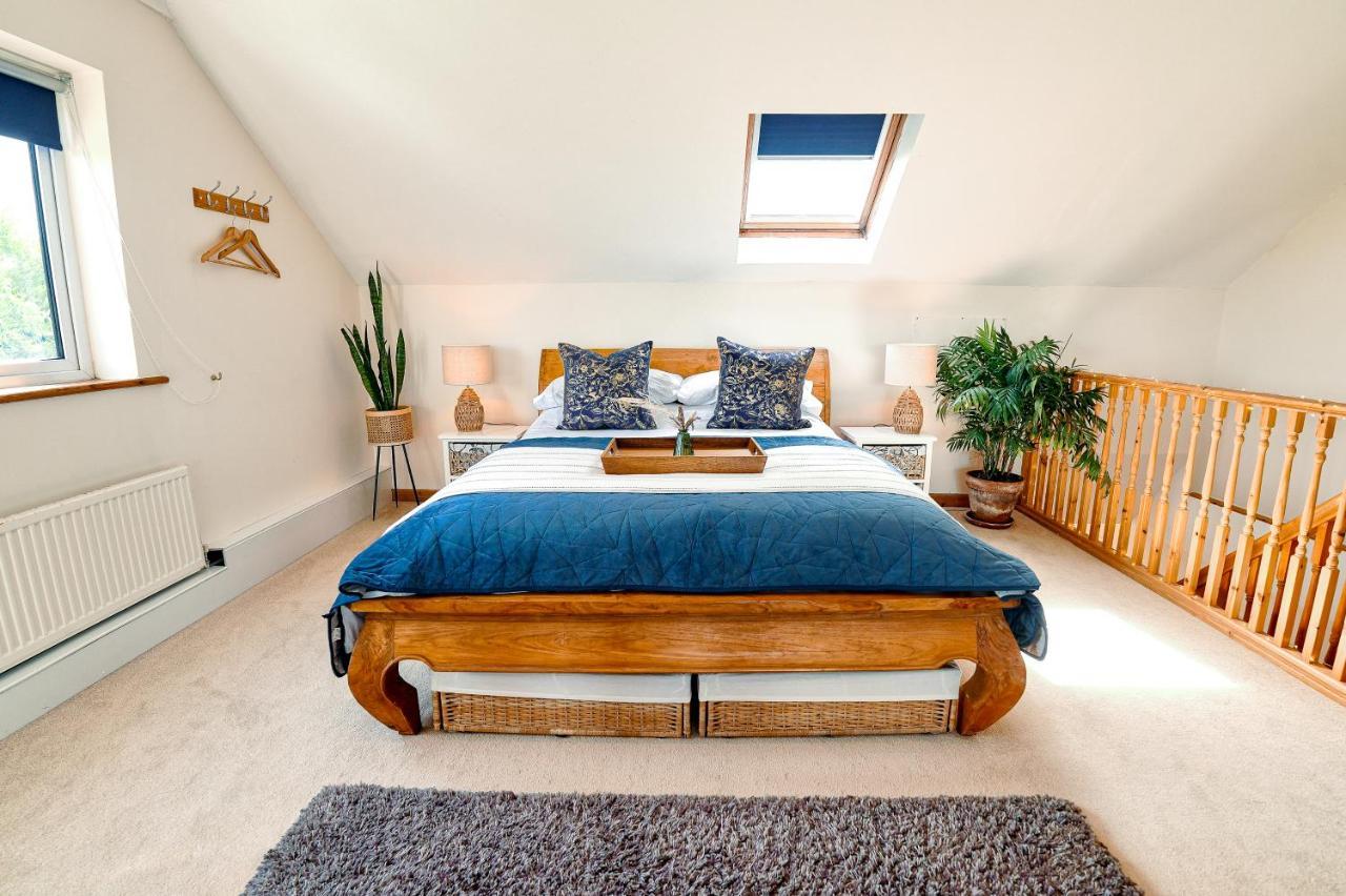 Apartment Spacious Sea-view Apt. Overlooking St Ives Bay Gwithian