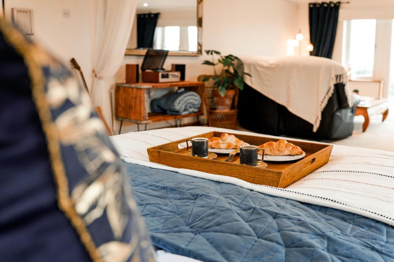 Spacious Sea-view Apt. Overlooking St Ives Bay Gwithian