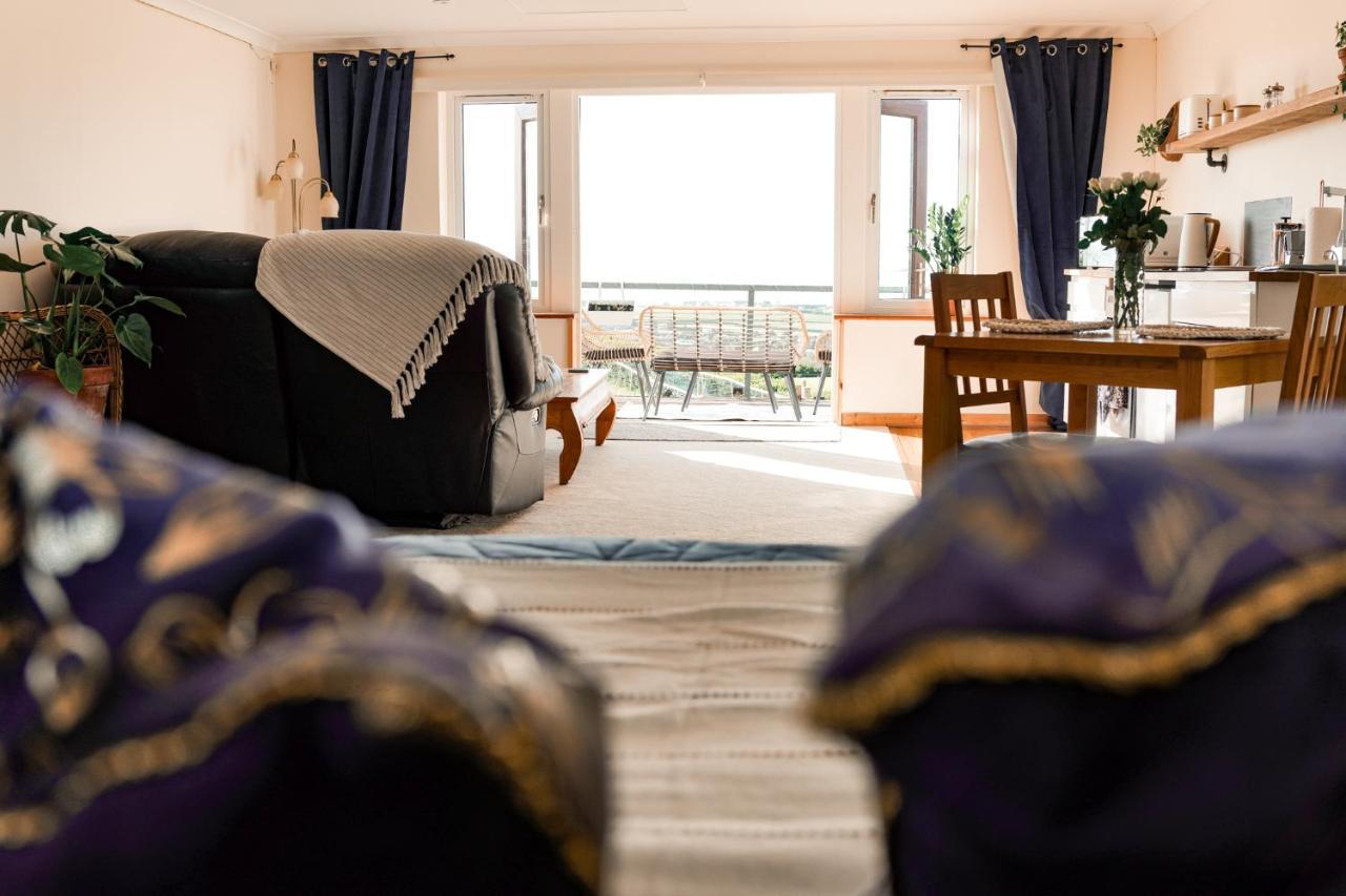 Spacious Sea-view Apt. Overlooking St Ives Bay Apartment *