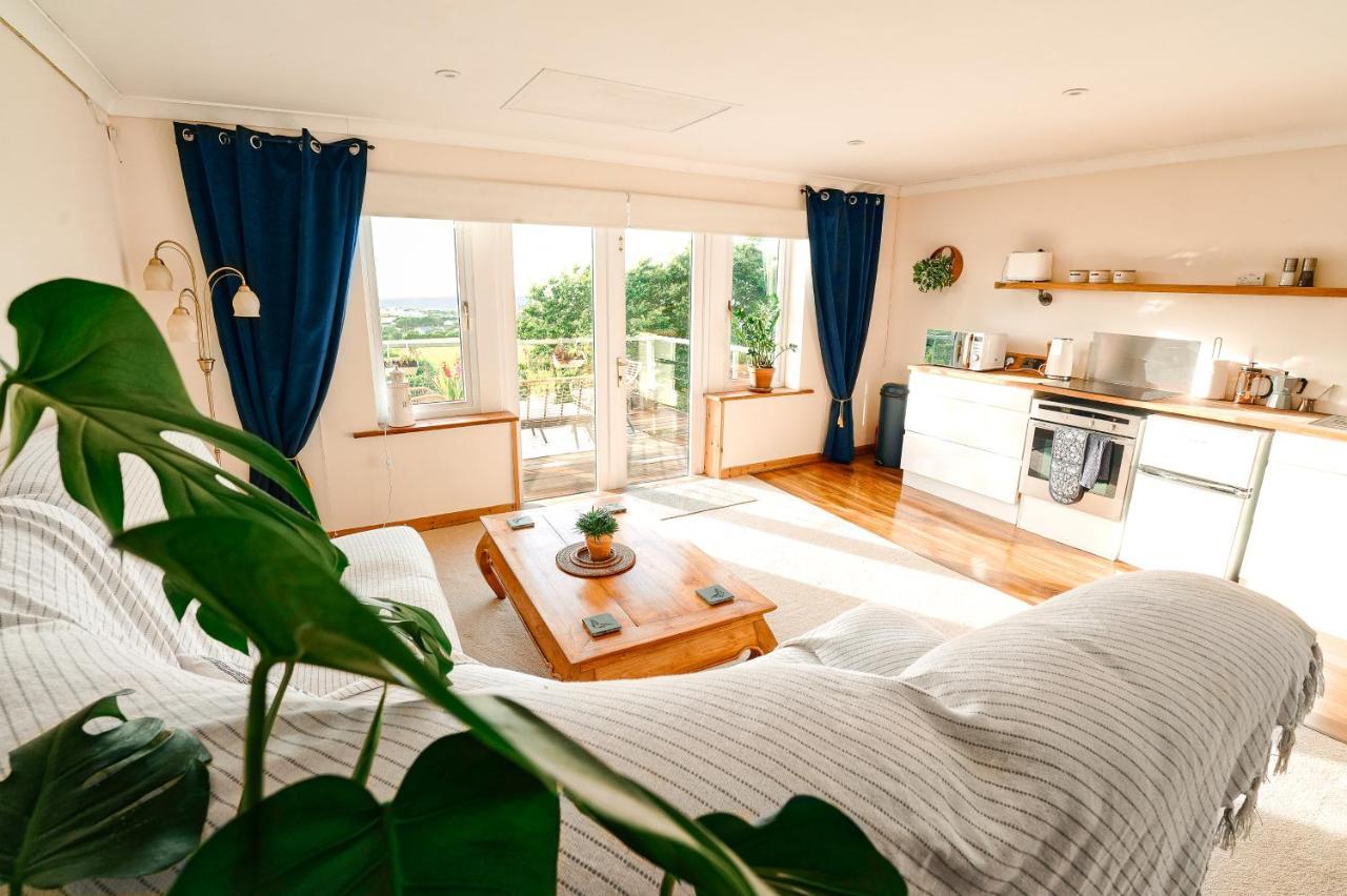 Spacious Sea-view Apt. Overlooking St Ives Bay Apartment